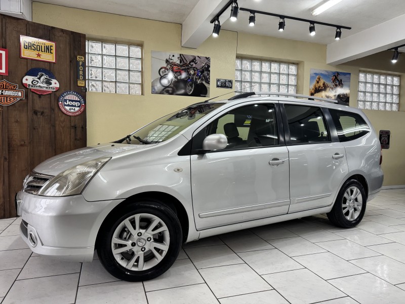 livina 1.8 16v flex 4p automatico 2013 caxias do sul