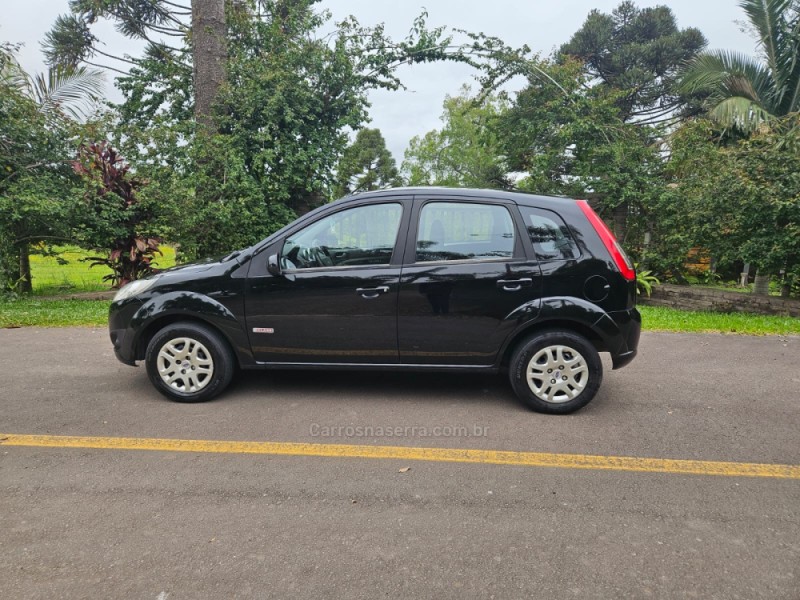 FIESTA 1.6 MPI CLASS HATCH 8V FLEX 4P MANUAL - 2011 - VERANóPOLIS