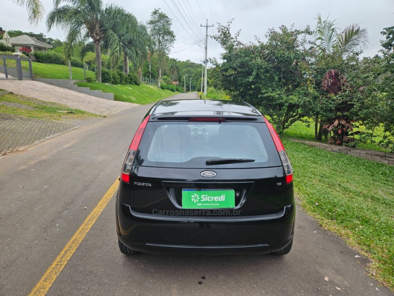 FIESTA 1.6 MPI CLASS HATCH 8V FLEX 4P MANUAL - 2011 - VERANóPOLIS