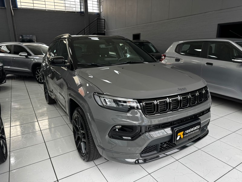 COMPASS 2.0 HURRICANE BLACKHAWK 4X4 TURBO GASOLINA 4P AUTOMÁTICO - 2025 - CAXIAS DO SUL