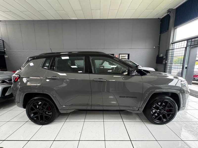 COMPASS 2.0 HURRICANE BLACKHAWK 4X4 TURBO GASOLINA 4P AUTOMÁTICO - 2025 - CAXIAS DO SUL