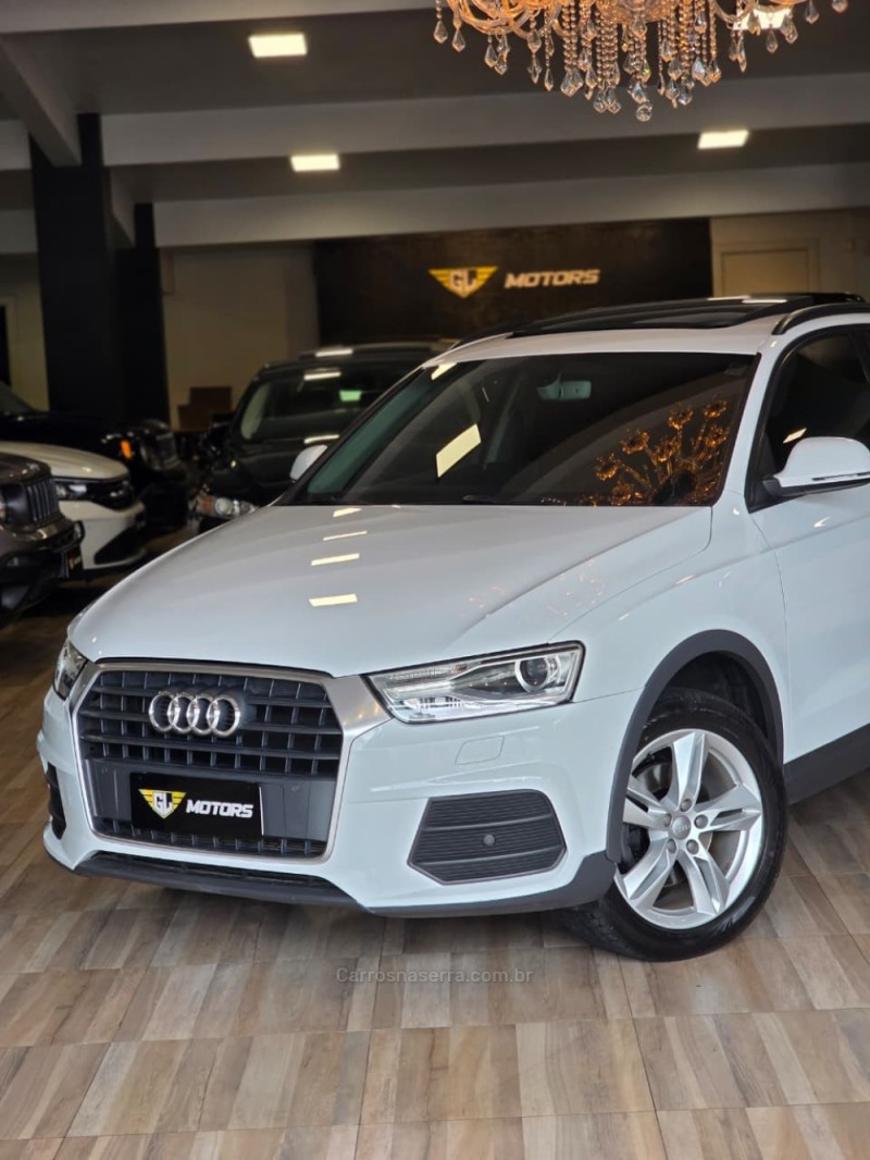 Q3 1.4 TFSI AMBIENTE GASOLINA 4P S TRONIC - 2017 - CAXIAS DO SUL