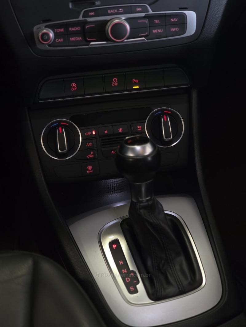 Q3 1.4 TFSI AMBIENTE GASOLINA 4P S TRONIC - 2017 - CAXIAS DO SUL