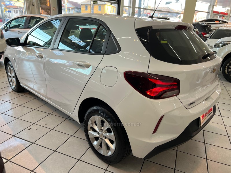 ONIX 1.0 LT 12V FLEX 4P MANUAL - 2022 - CAXIAS DO SUL