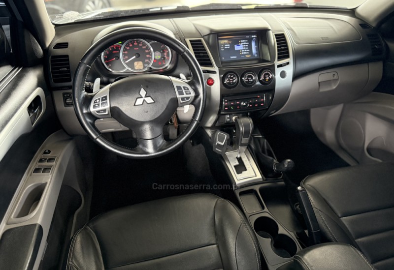 PAJERO DAKAR 3.2 4X4 16V 7 LUGARES TURBO INTERCOOLER DIESEL 4P AUTOMÁTICO - 2015 - PAROBé