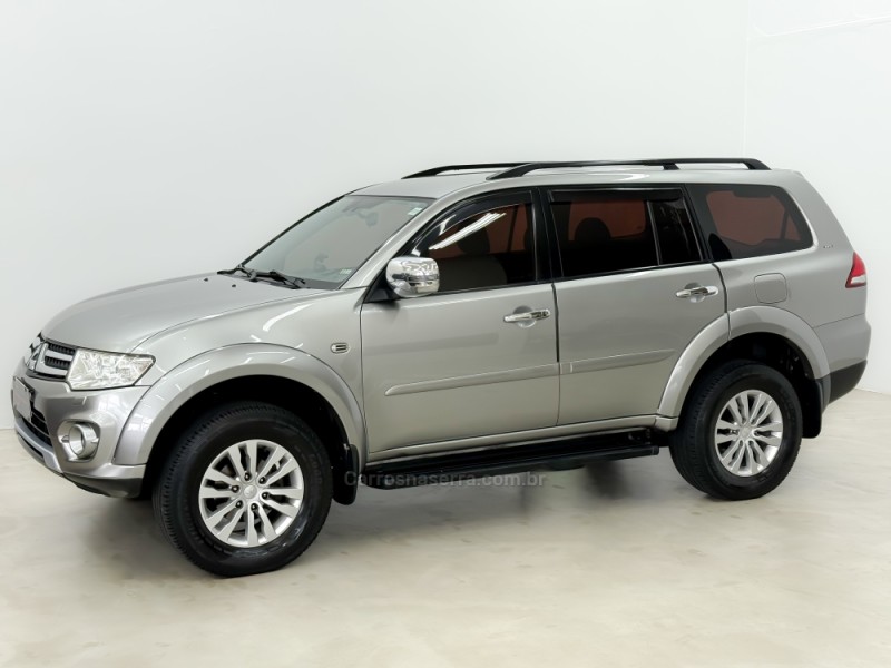 pajero 3.5 hpe 4x4 7 lugares v6 24v flex 4p automatico 2015 caxias do sul