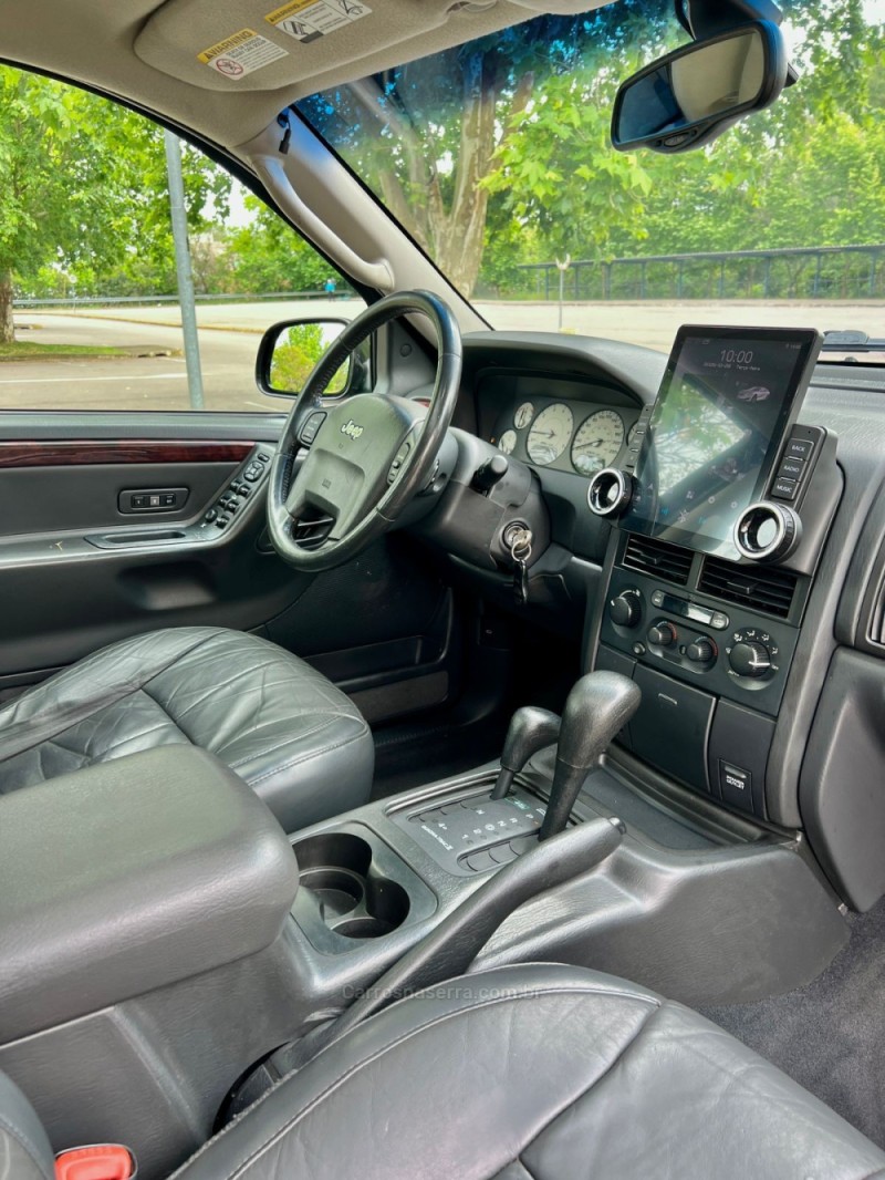 GRAND CHEROKEE 4.7 LIMITED QUADRA DRIVE 4X4 V8 16V GASOLINA 4P AUTOMÁTICO - 2004 - BENTO GONçALVES