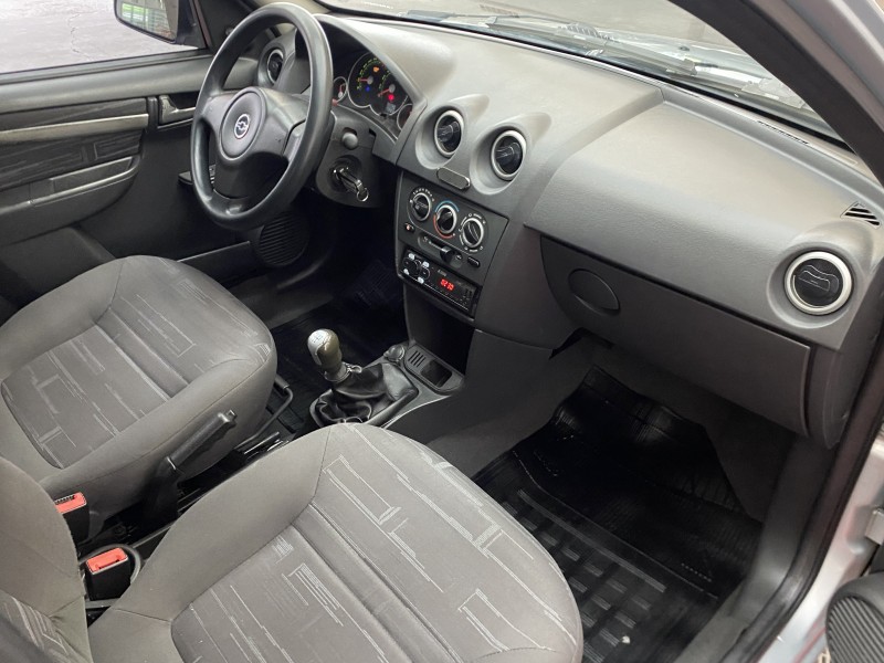 PRISMA 1.4 MPFI MAXX 8V FLEX 4P MANUAL - 2010 - CAXIAS DO SUL