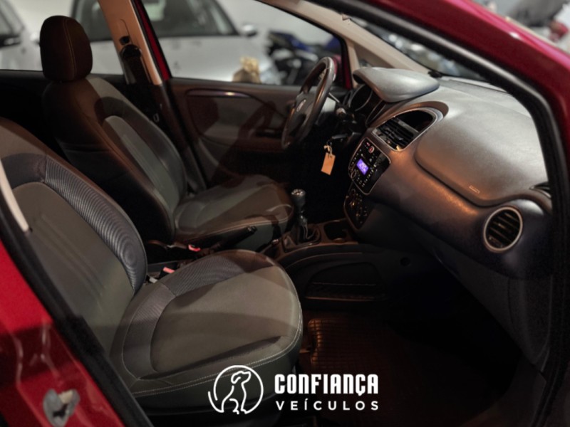PUNTO 1.4 ATTRACTIVE 8V FLEX 4P MANUAL - 2015 - BENTO GONçALVES