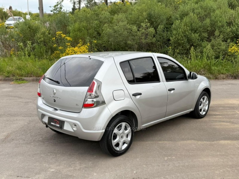 SANDERO 1.6 EXPRESSION 8V FLEX 4P MANUAL - 2014 - CAXIAS DO SUL