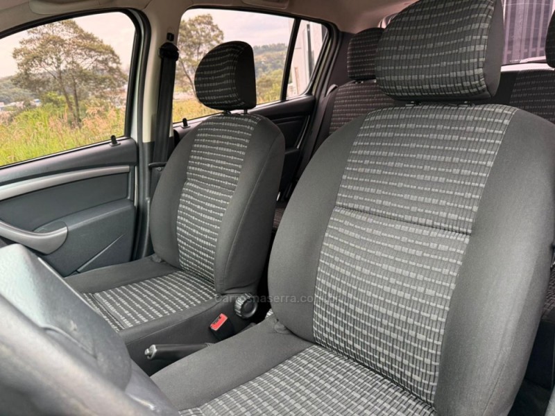 SANDERO 1.6 EXPRESSION 8V FLEX 4P MANUAL - 2014 - CAXIAS DO SUL