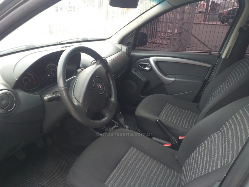 SANDERO 1.0 EXPRESSION 16V FLEX 4P MANUAL - 2014 - CAXIAS DO SUL
