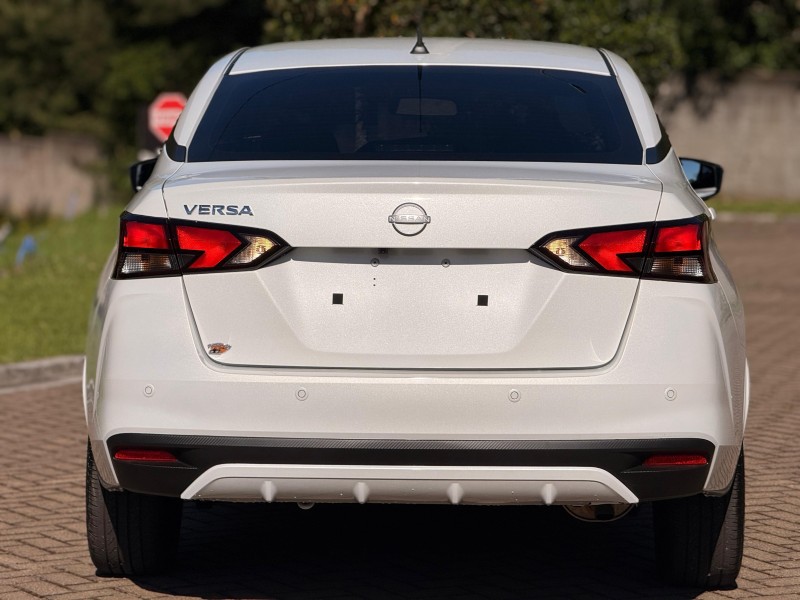 VERSA 1.6 ADVANCE 16V FLEX 4P AUTOMÁTICO - 2026 - CANELA