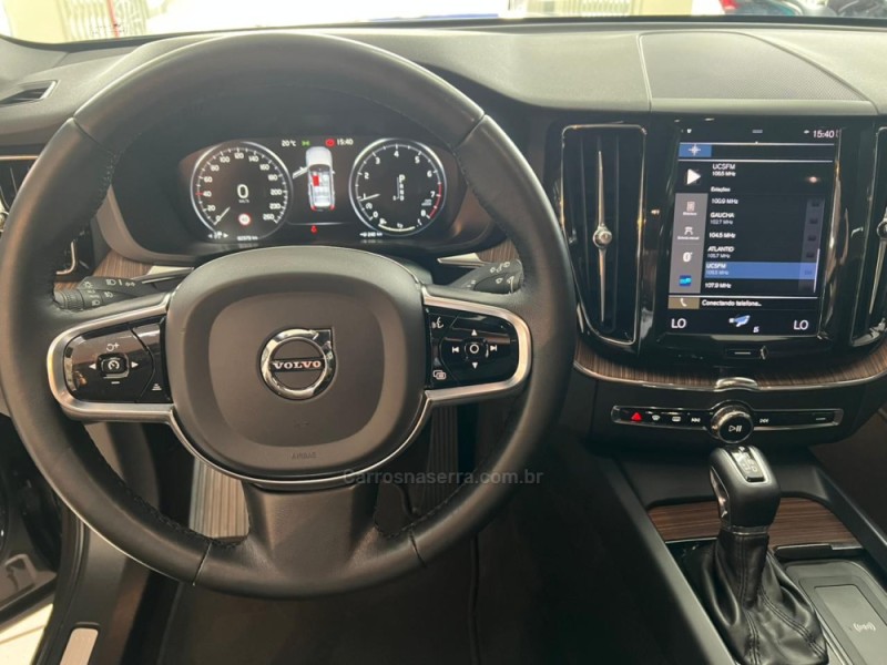 XC60 2.0 T5 MOMENTUM GASOLINA 4P AUTOMÁTICO - 2021 - CAXIAS DO SUL