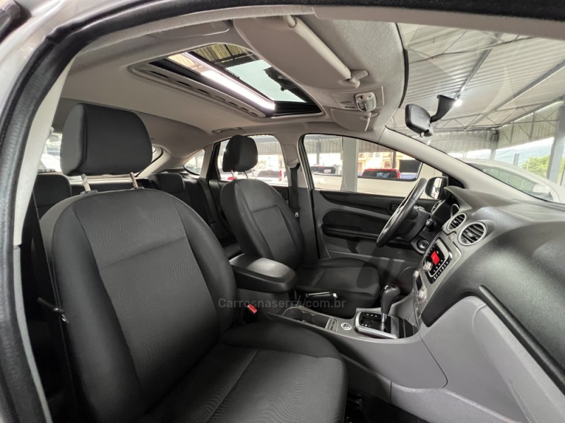 FOCUS 2.0 GHIA 16V FLEX 4P AUTOMÁTICO - 2009 - BOM PRINCíPIO