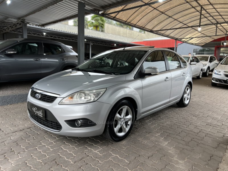 FOCUS 2.0 GHIA 16V FLEX 4P AUTOMÁTICO