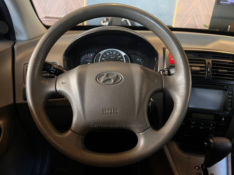 TUCSON 2.0 MPFI GLS 16V 143CV 2WD FLEX 4P AUTOMÁTICO - 2013 - CAMPO BOM