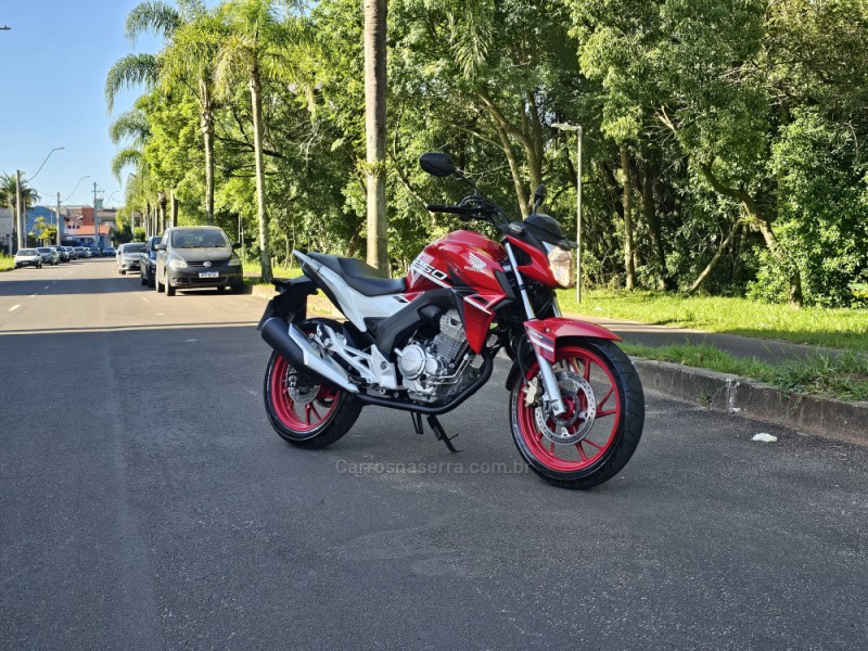 CB 250F TWISTER ABS - 2022 - CAMPO BOM