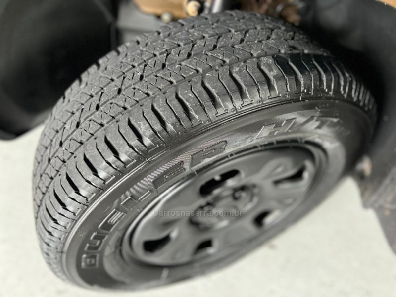 RENAULT - DUSTER - 2015/2016 - Marrom - R$ 58.900,00