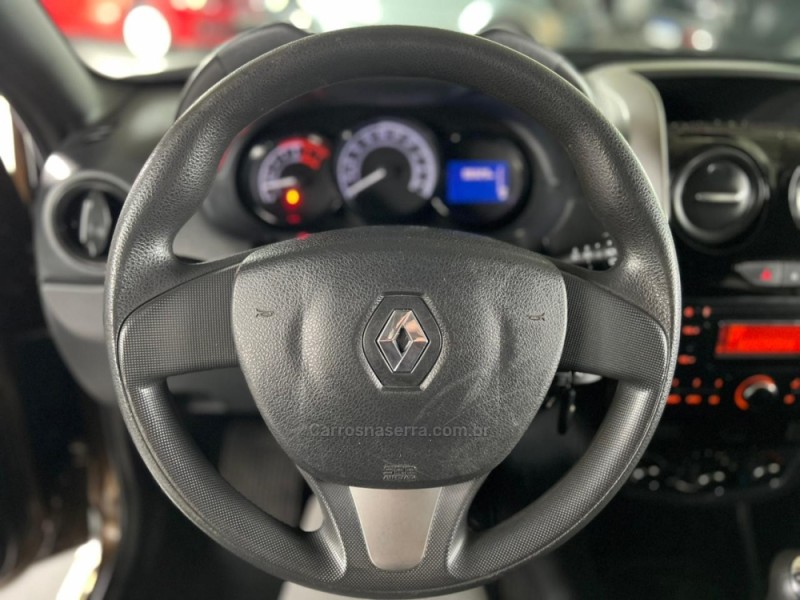 RENAULT - DUSTER - 2015/2016 - Marrom - R$ 58.900,00