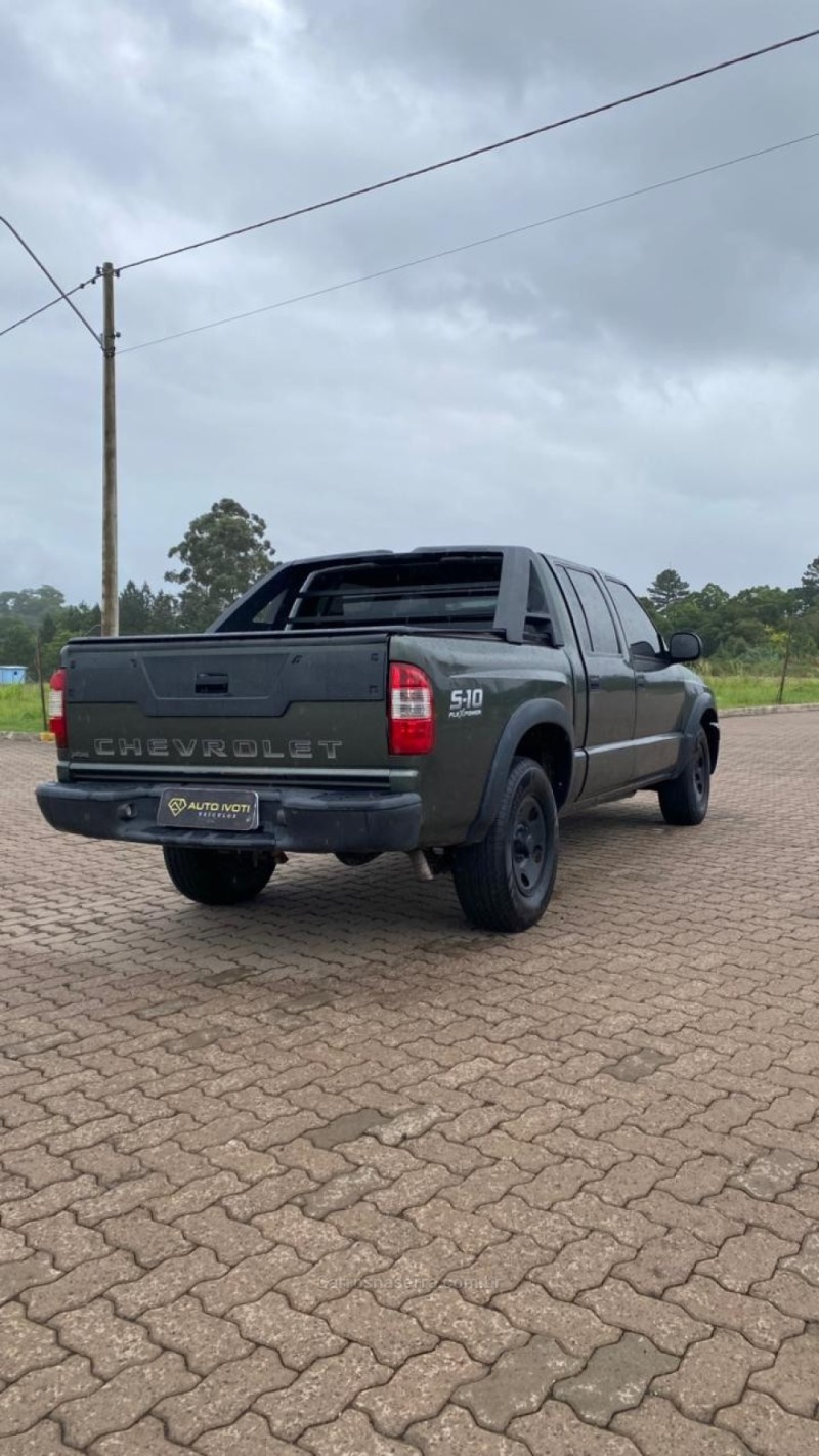 S10 2.4 ADVANTAGE 4X2 CD 8V FLEX 4P MANUAL - 2011 - IVOTI