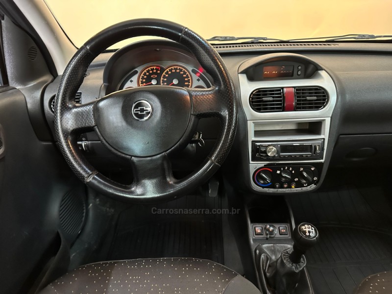 CORSA 1.4 MPFI PREMIUM SEDAN 8V FLEX 4P MANUAL - 2010 - NOVO HAMBURGO