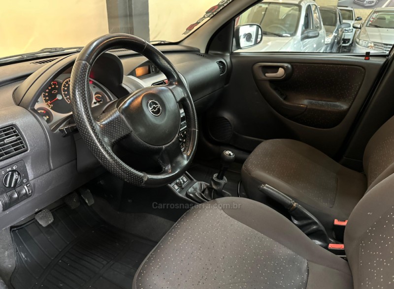 CORSA 1.4 MPFI PREMIUM SEDAN 8V FLEX 4P MANUAL - 2010 - NOVO HAMBURGO