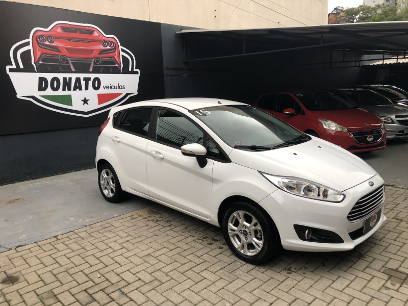 fiesta 1.6 se hatch 16v flex 4p automatico 2015 caxias do sul