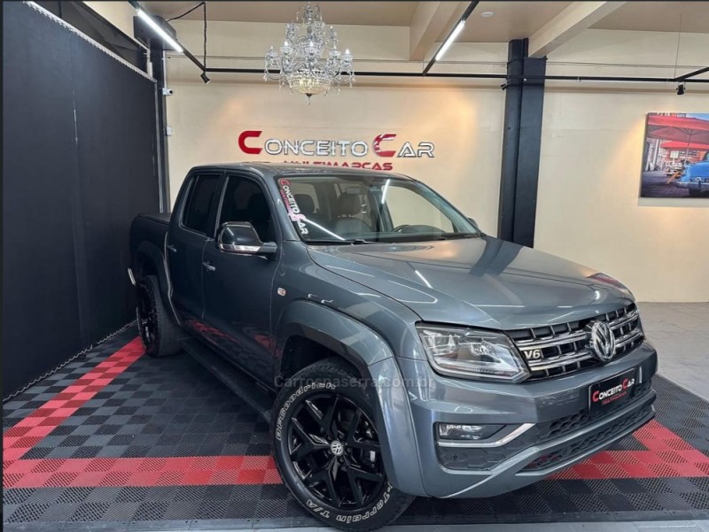 AMAROK 3.0 V6 TDI HIGHLINE CD DIESEL 4MOTION AUTOMÁTICO - 2019 - NOVO HAMBURGO