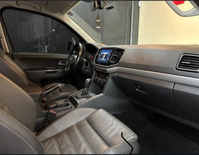 AMAROK 3.0 V6 TDI HIGHLINE CD DIESEL 4MOTION AUTOMÁTICO - 2019 - NOVO HAMBURGO