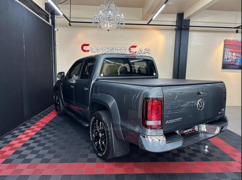 AMAROK 3.0 V6 TDI HIGHLINE CD DIESEL 4MOTION AUTOMÁTICO - 2019 - NOVO HAMBURGO