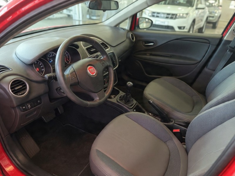 PUNTO 1.4 ATTRACTIVE ITALIA 8V FLEX 4P MANUAL - 2013 - NOVA PETRóPOLIS