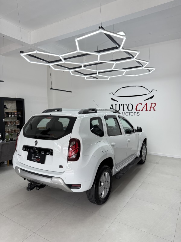 DUSTER 1.6 DYNAMIQUE 4X2 16V FLEX 4P MANUAL - 2017 - CAXIAS DO SUL