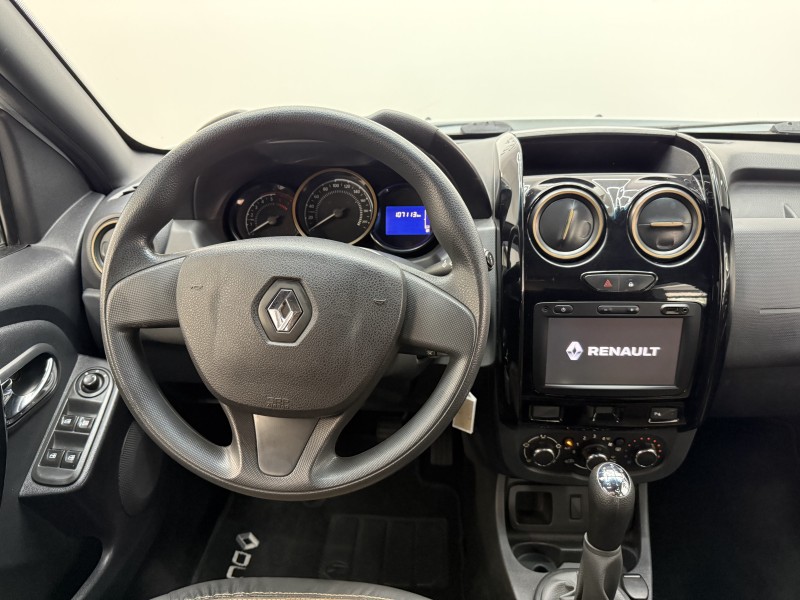 DUSTER 1.6 DYNAMIQUE 4X2 16V FLEX 4P MANUAL - 2017 - CAXIAS DO SUL