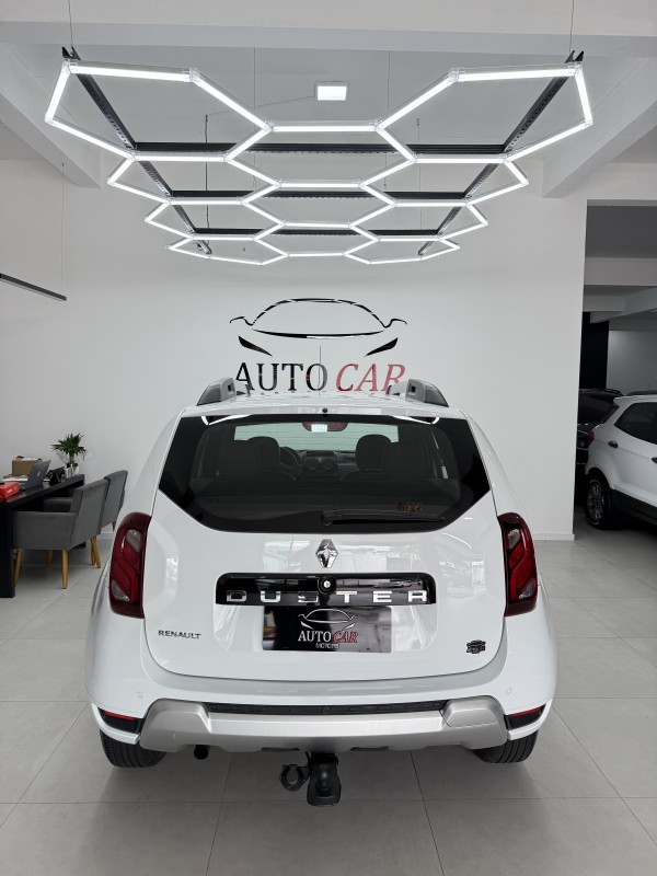 DUSTER 1.6 DYNAMIQUE 4X2 16V FLEX 4P MANUAL - 2017 - CAXIAS DO SUL