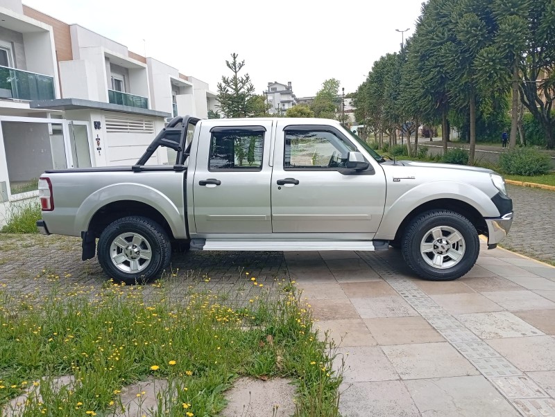 RANGER 2.5 XLT 4X2 CD 16V FLEX 4P MANUAL - 2011 - FARROUPILHA