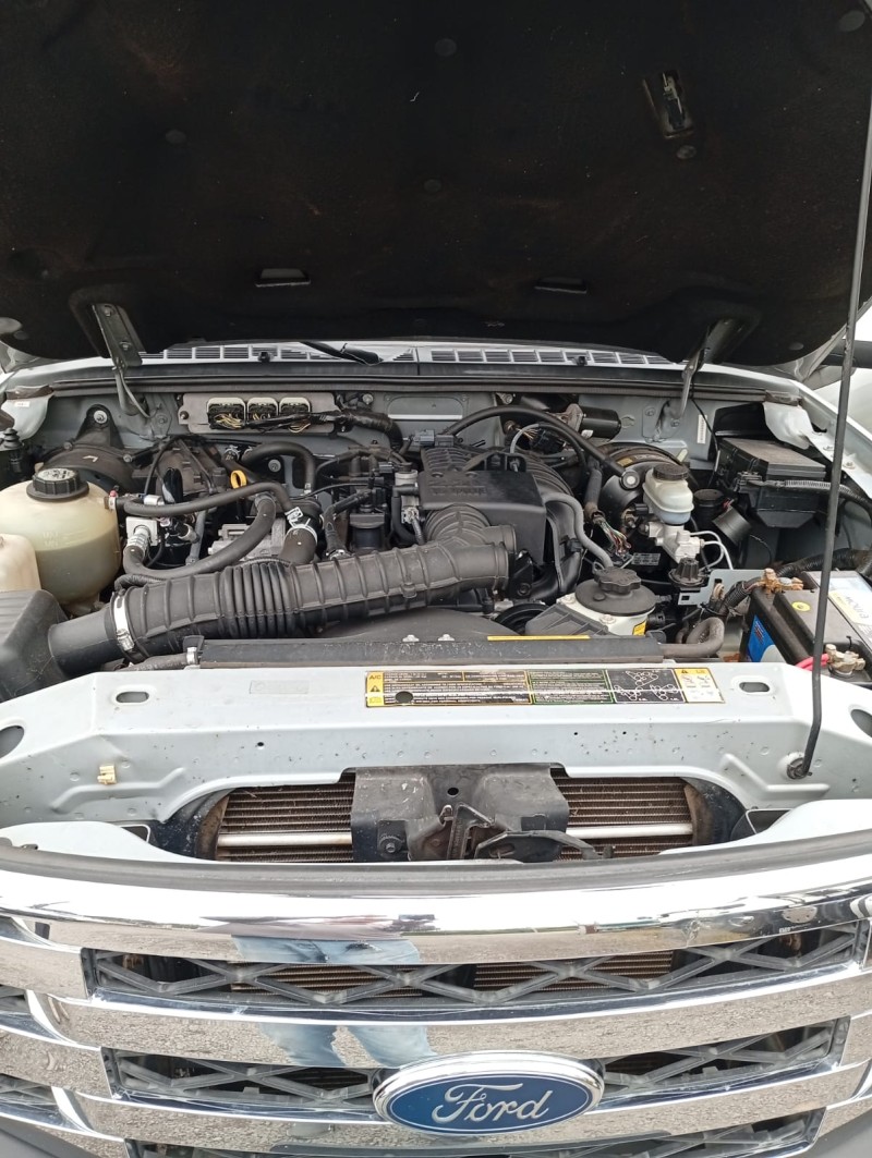 RANGER 2.5 XLT 4X2 CD 16V FLEX 4P MANUAL - 2011 - FARROUPILHA