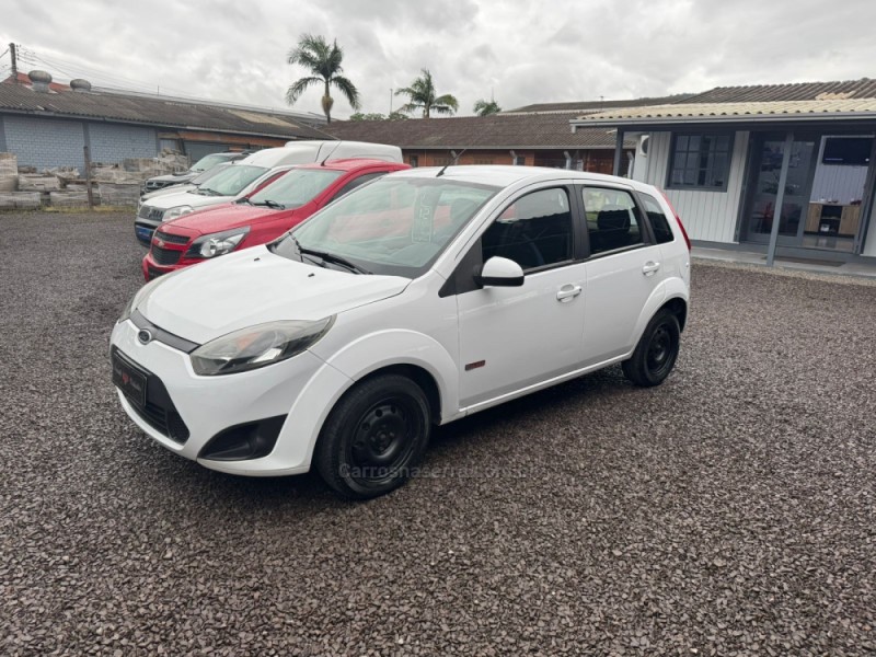 fiesta 1.6 mpi class hatch 8v flex 4p manual 2012 igrejinha