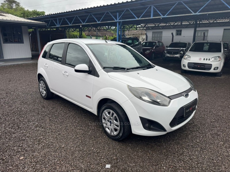 FIESTA 1.6 MPI CLASS HATCH 8V FLEX 4P MANUAL - 2012 - IGREJINHA