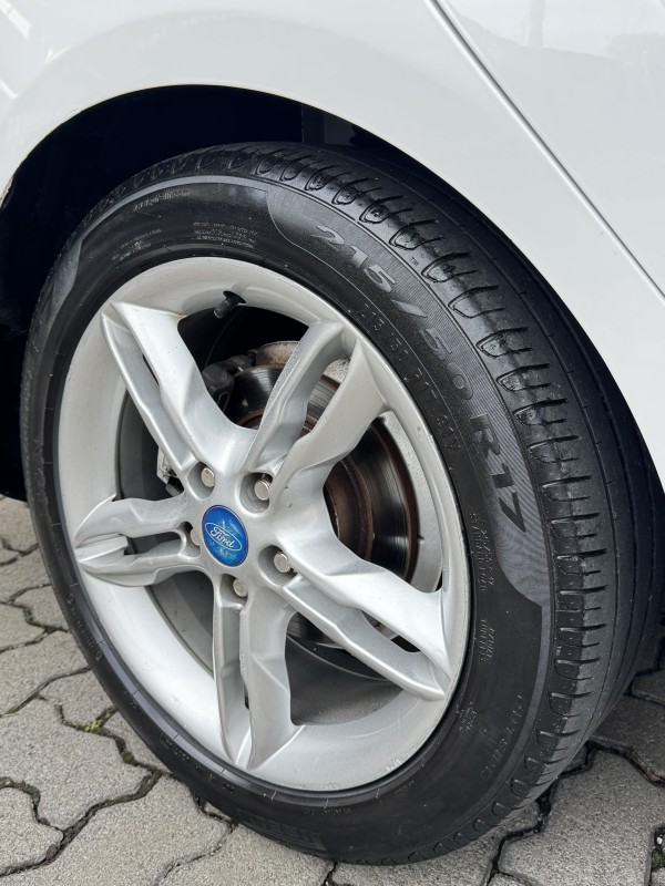 FOCUS 2.0 SE PLUS SEDAN 16V FLEX 4P AUTOMÁTICO - 2015 - CAXIAS DO SUL