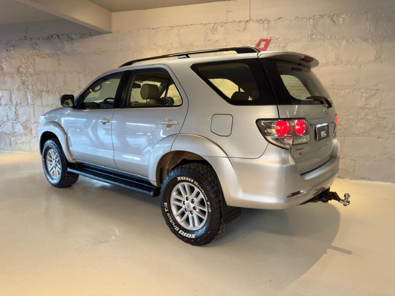 HILUX SW4 3.0 SRV 4X4 16V TURBO INTERCOOLER DIESEL 4P AUTOMÁTICO - 2014 - CAXIAS DO SUL