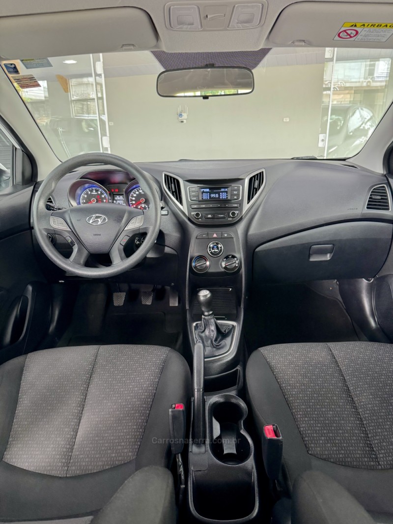 HB20 1.0 COMFORT PLUS 12V FLEX 4P MANUAL - 2019 - VILA FLORES