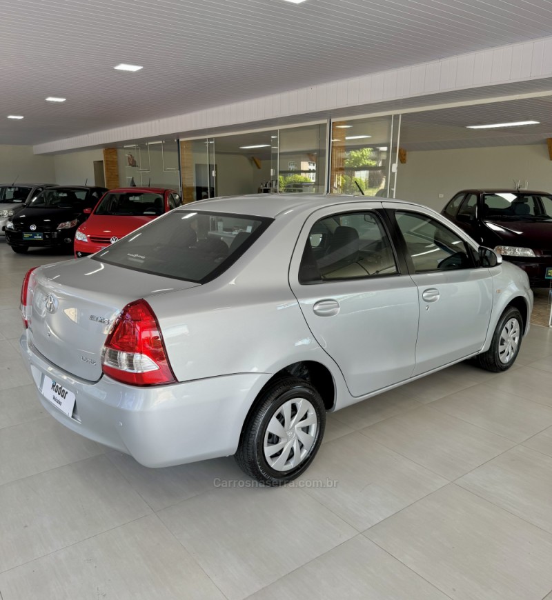 ETIOS 1.5 XS SEDAN 16V FLEX 4P AUTOMÁTICO - 2017 - VILA FLORES