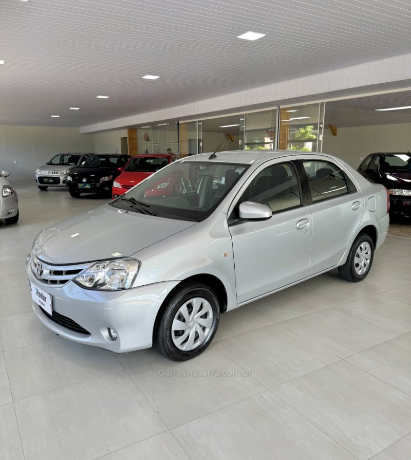 ETIOS 1.5 XS SEDAN 16V FLEX 4P AUTOMÁTICO