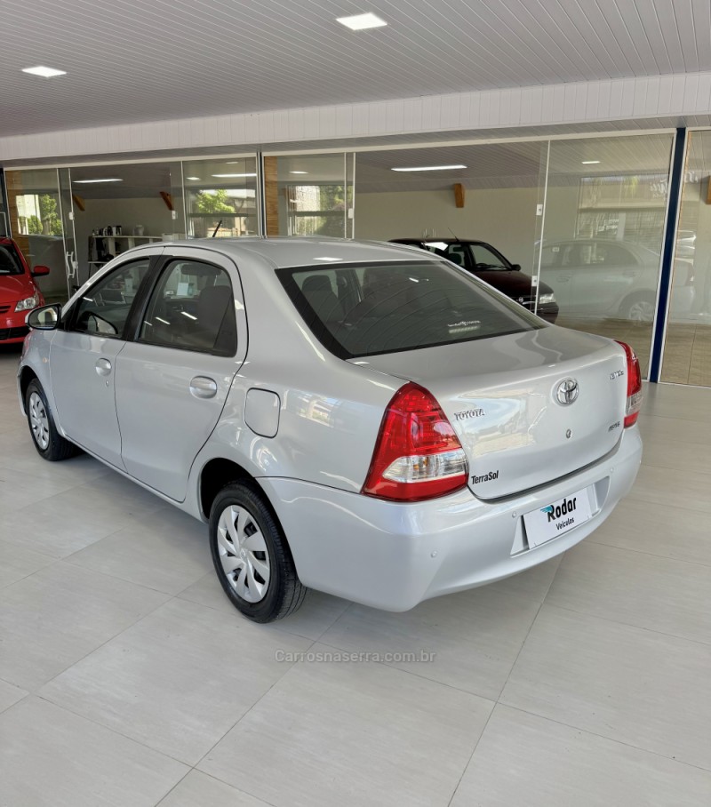 ETIOS 1.5 XS SEDAN 16V FLEX 4P AUTOMÁTICO - 2017 - VILA FLORES