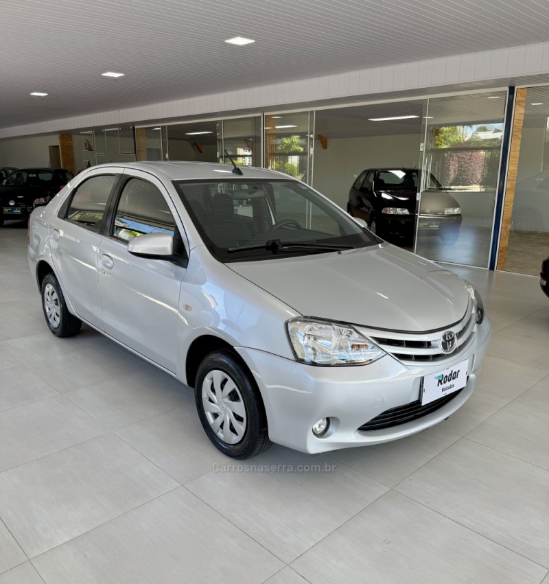 ETIOS 1.5 XS SEDAN 16V FLEX 4P AUTOMÁTICO - 2017 - VILA FLORES