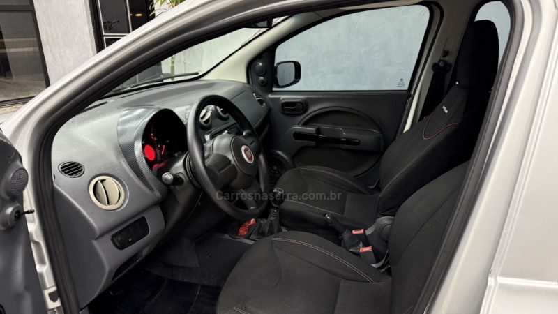 UNO 1.4 EVO SPORTING 8V FLEX 4P MANUAL - 2011 - SAPIRANGA