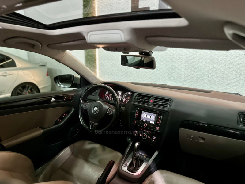 JETTA 2.0 COMFORTLINE FLEX 4P TIPTRONIC - 2013 - NOVO HAMBURGO