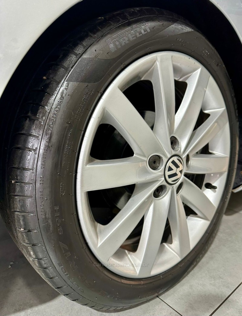 JETTA 2.0 COMFORTLINE FLEX 4P TIPTRONIC - 2013 - NOVO HAMBURGO