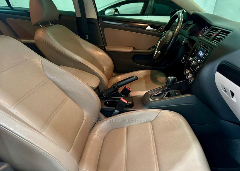 JETTA 2.0 COMFORTLINE FLEX 4P TIPTRONIC - 2013 - NOVO HAMBURGO